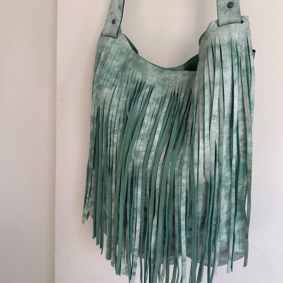 Elegant Green Fringe Shoulder Bag and crossbody bag leather bag - Picture 3 of 16